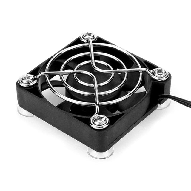 A high quality cooler that is well suited for outdoor and indoor use based on needs! YZ Premiums proudly presents two variants of a long-awaited gaming cooler for mobile phones.